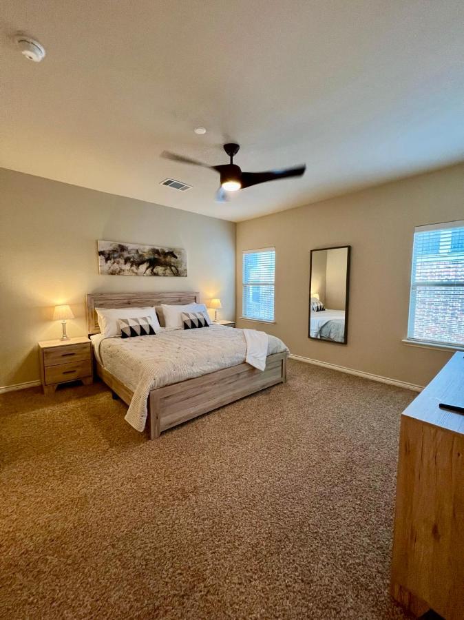 Luxury Legacy West Townhouse Βίλα Plano Εξωτερικό φωτογραφία